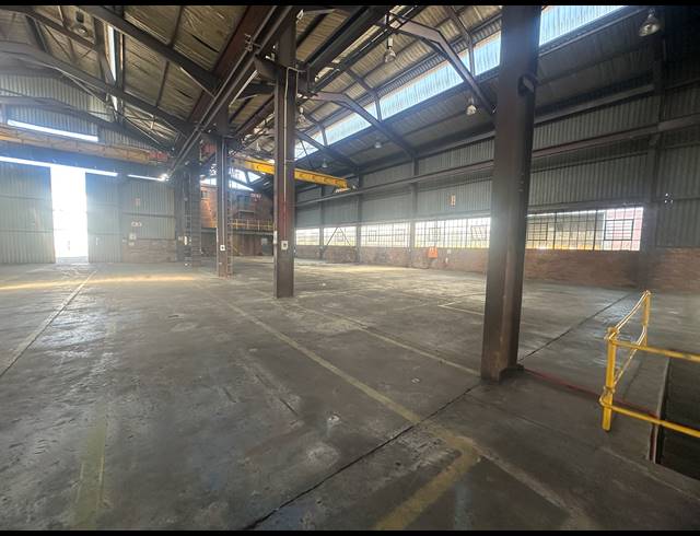 1,850M² WAREHOUSE FOR SALE IN CHLOORKOP